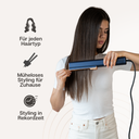Frau glättet ihr Haar mit dem Aerova Luftstreckeisen – müheloses Styling für jeden Haartyp in Rekordzeit.